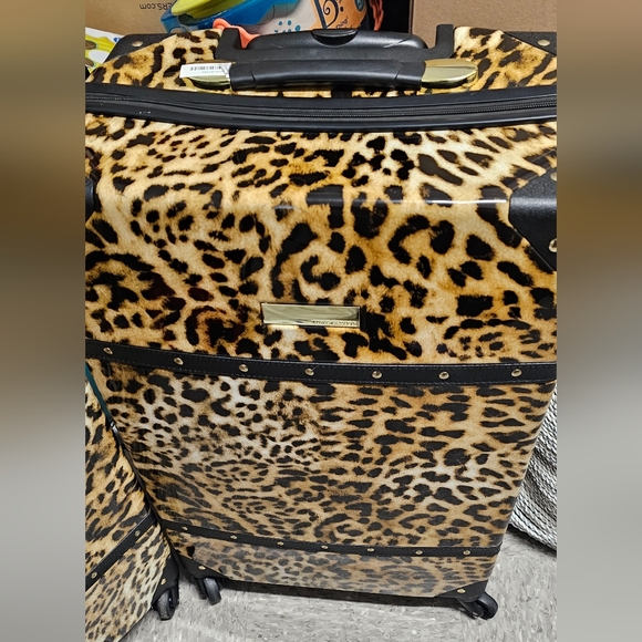 Vince Camuto Leopard Luggage Set - Picture 3 of 14